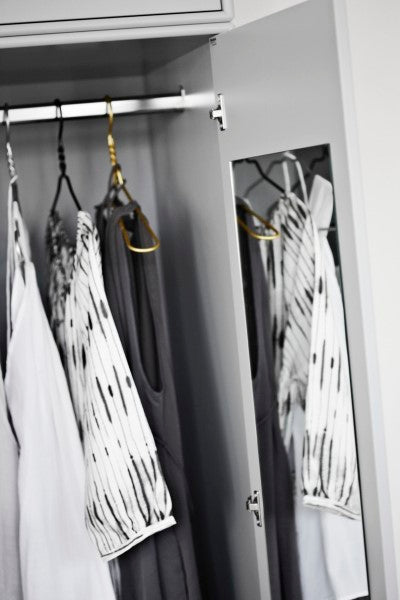 Montana - Wardrobe Composition 1