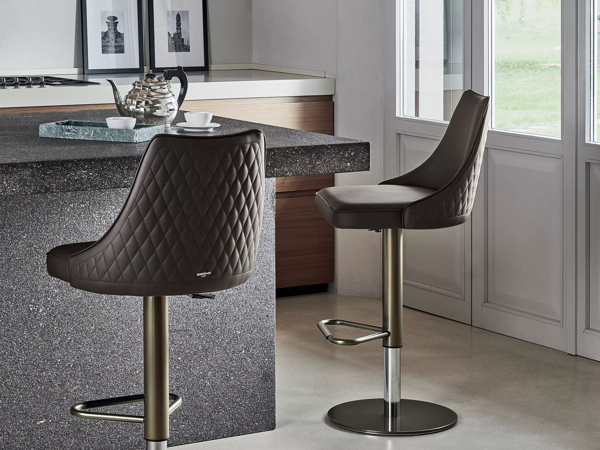 Bontempi Casa – Clara 40.69 Kitchen-Height Stool – Light & Warm Frames