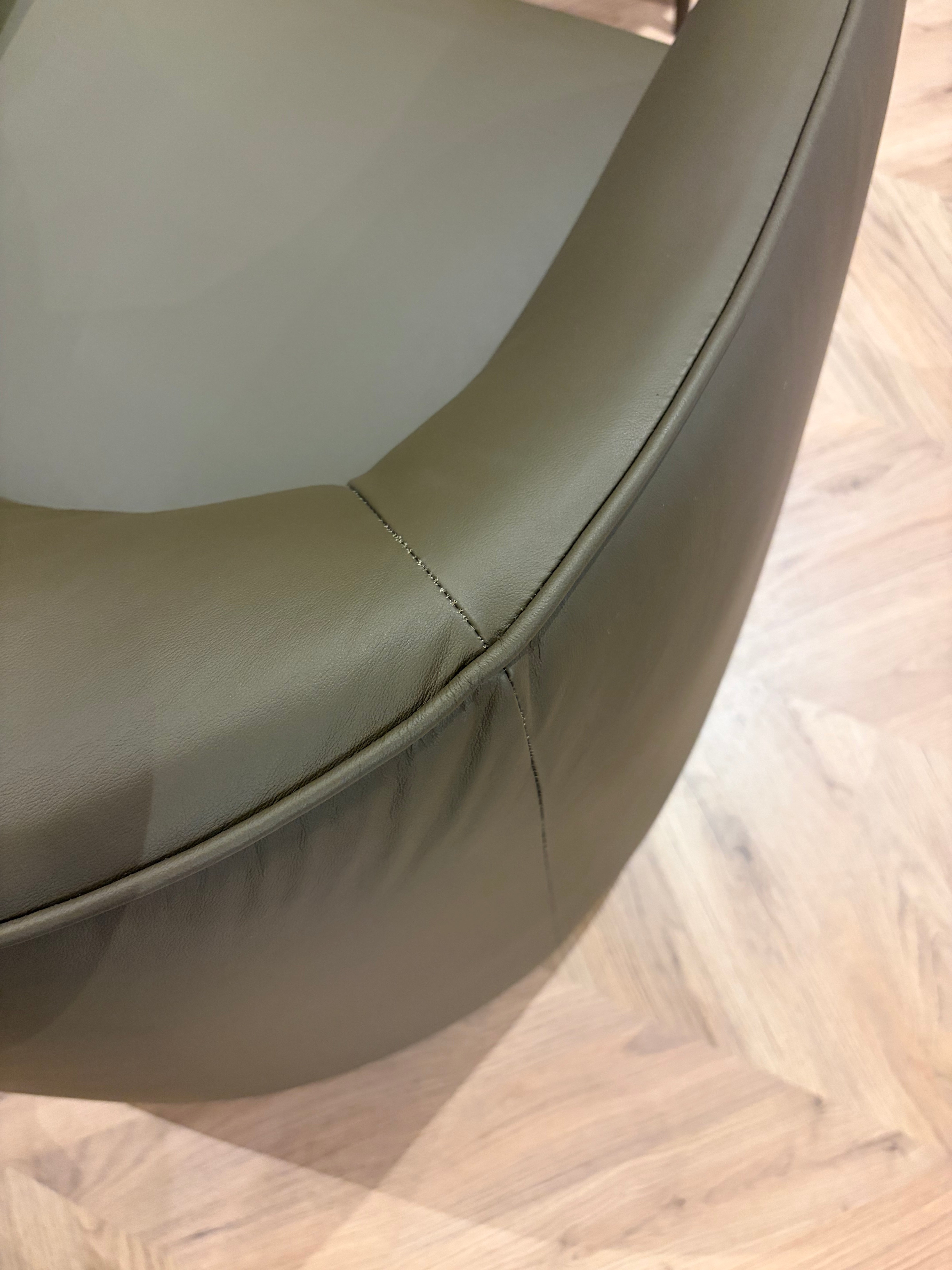 Bontempi Casa - Kodi swivel armchair in Premium Leather (Clearance)