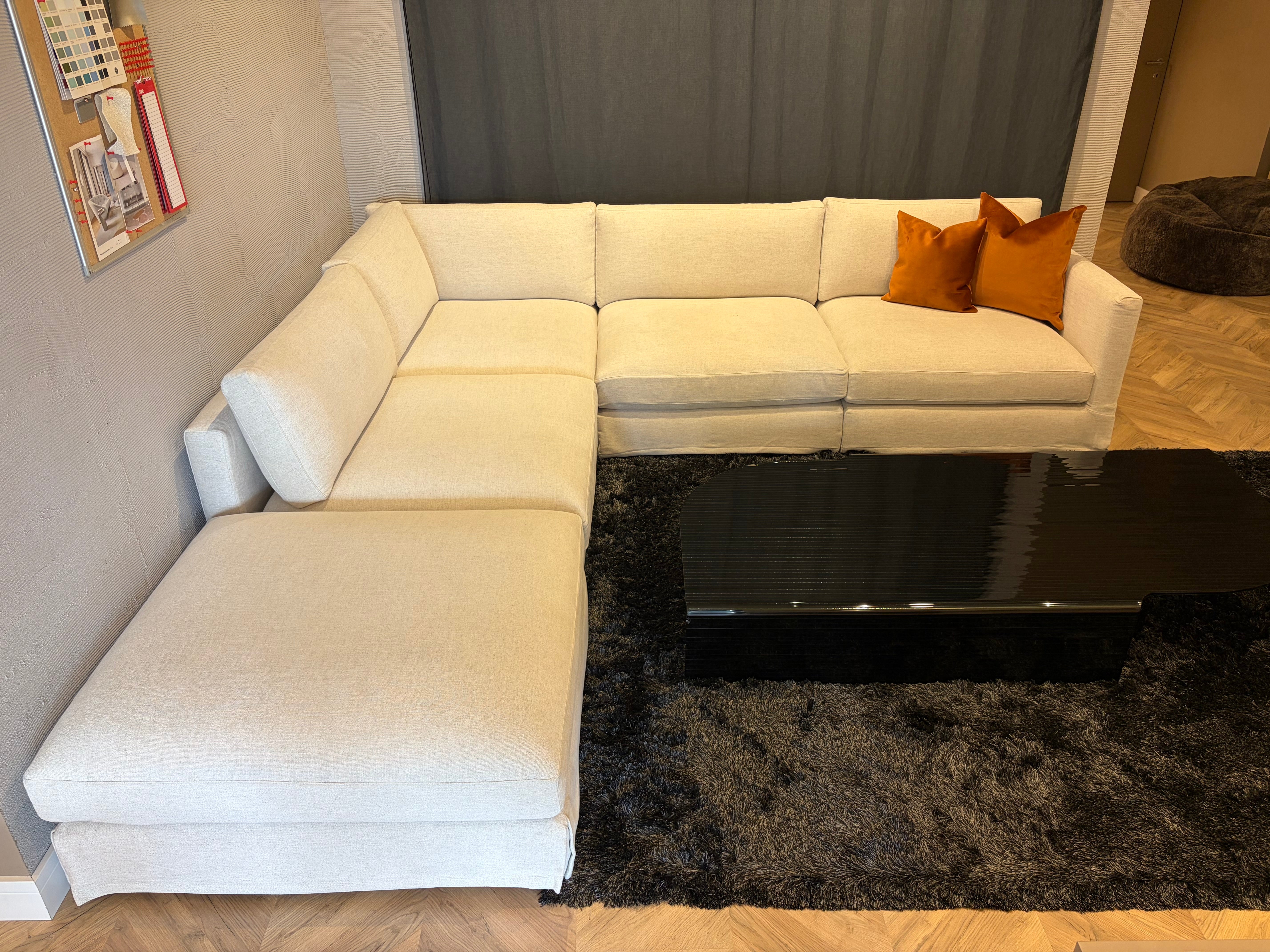 Contempo - Modular corner sofa with pouf (Clearance)