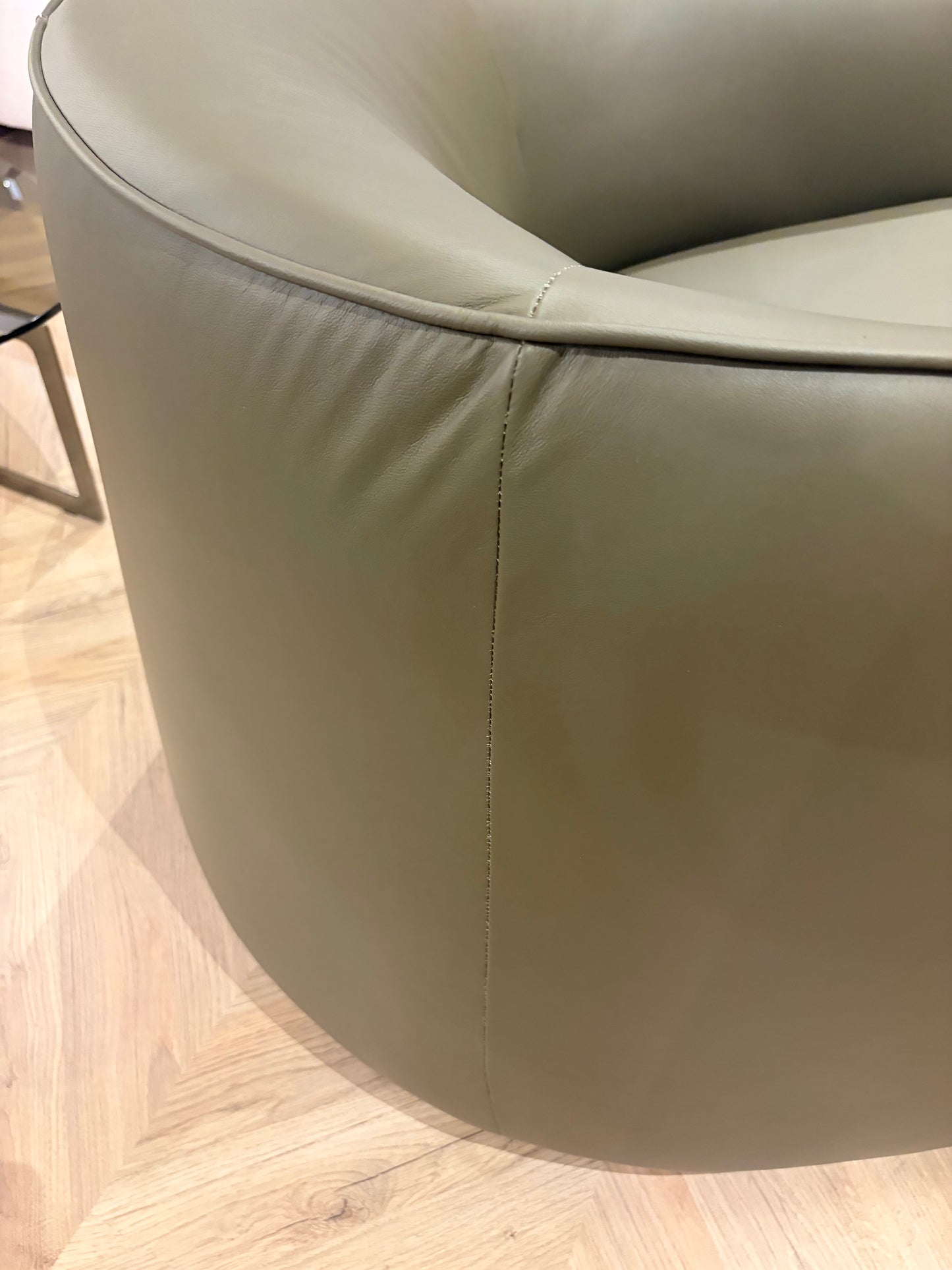 Bontempi Casa - Kodi swivel armchair in Premium Leather (Clearance)